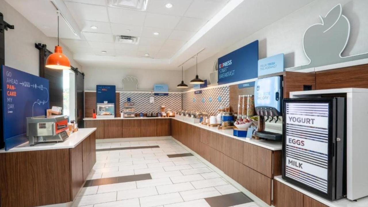 Holiday Inn Express & Suites - Nashville Metrocenter Downtown By Ihg Luaran gambar